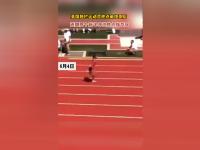 开云官方app入口-拉力赛中选手奋勇拼搏，冲向终点