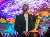 开云APP-包含知名球队球员受邀参加慈善活动，积极为社会贡献力量的词条