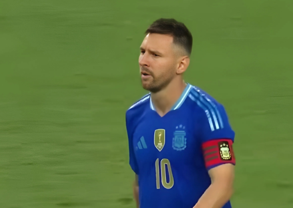 包含阿根廷队长传神准，攻破对手防线轻松取胜！的词条