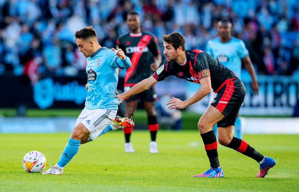 关于格拉纳达成功击败对手，保持压力一直追赶的信息