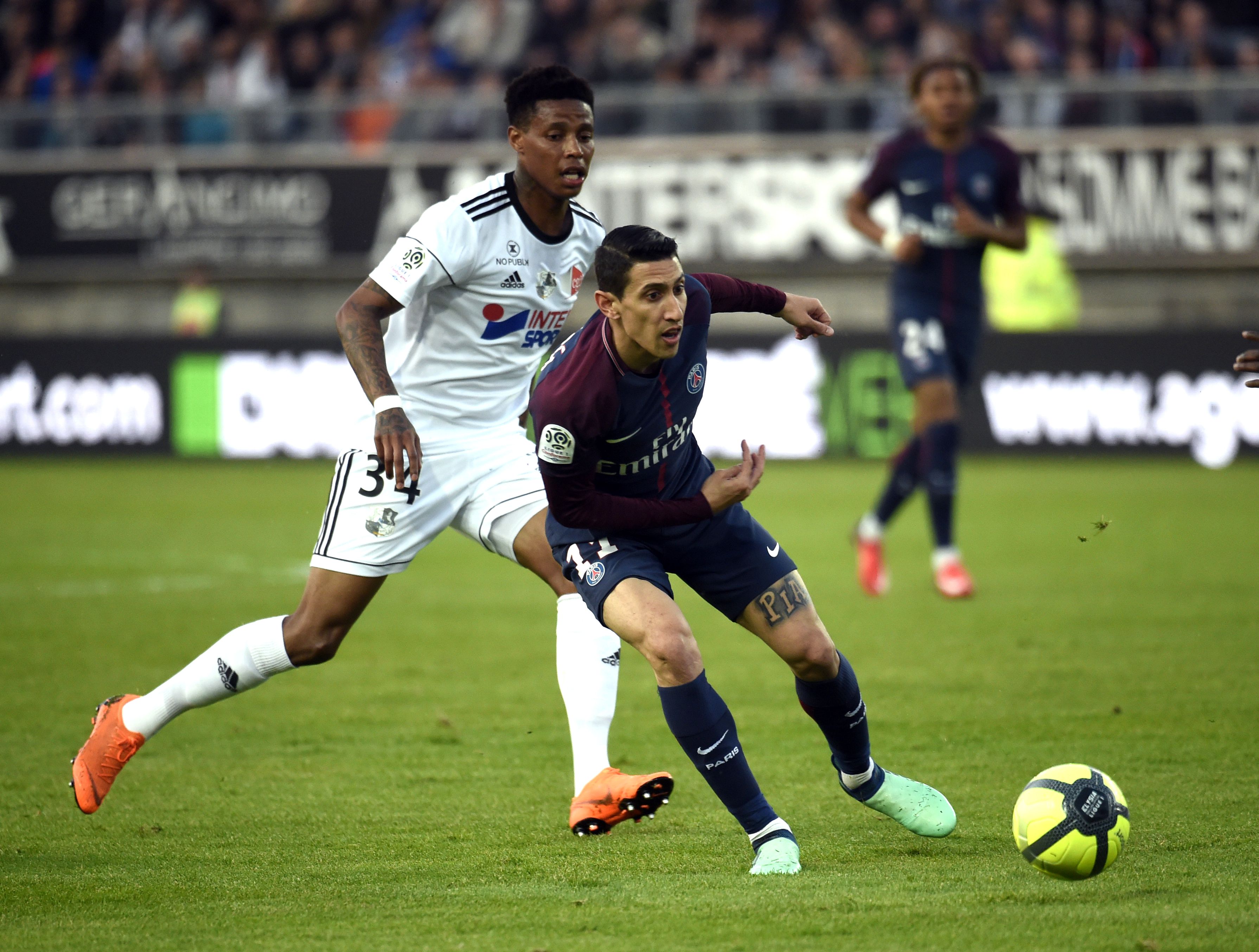 包含亚眠队打破连败，主场战平对手喜获一分的词条