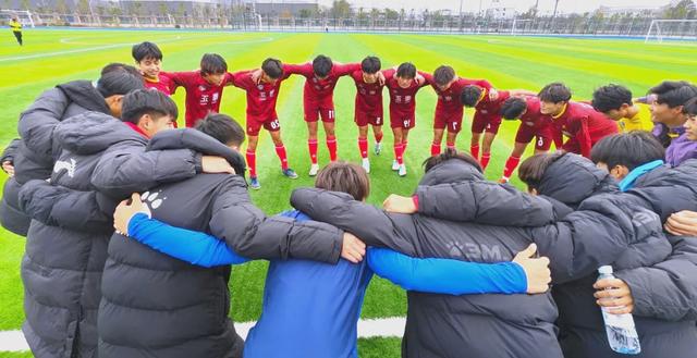 团队合作默契，助力球队取得大胜的简单介绍