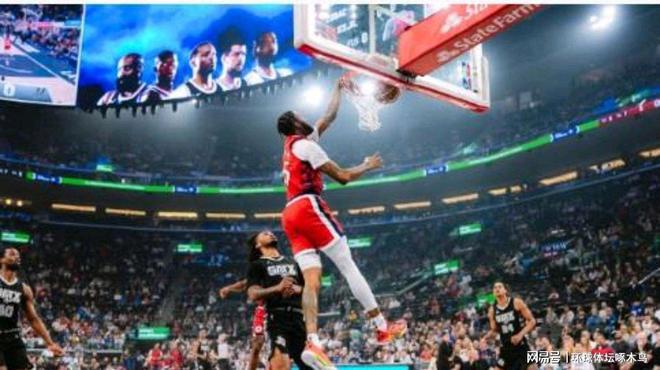 马刺队主场氛围火热，球迷热情加油呐喊的简单介绍