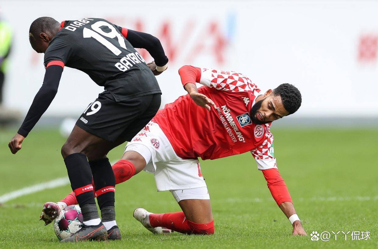 包含美因茨客场挑战强敌，展现实力的词条