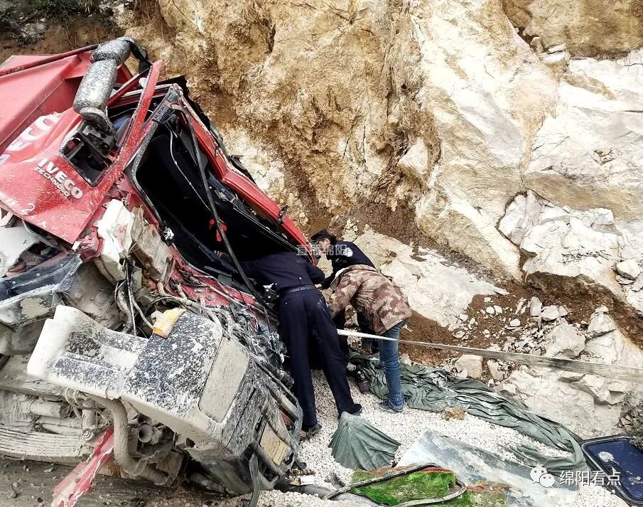 天津全队合力，惊险取得胜利的简单介绍