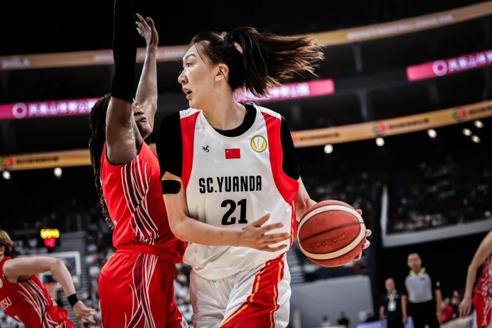 日本女篮职业联赛总决赛，东京迅速队击败对手