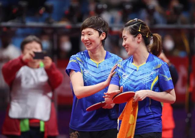 包含精英组合联手打出完美配合，战术得心应手的词条