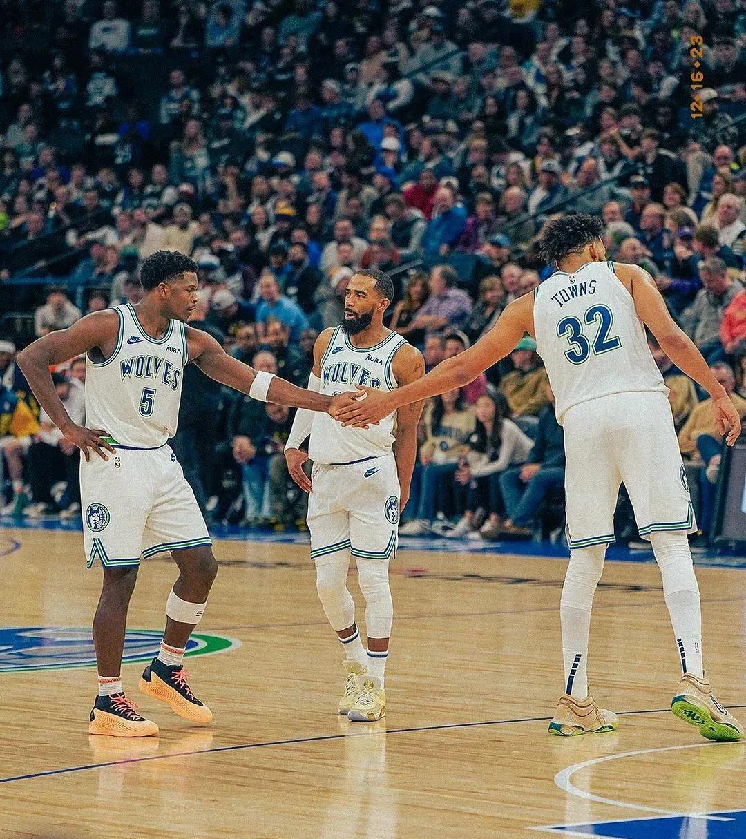 尼克斯队内讧事件曝光，管理层或将重整队伍的简单介绍