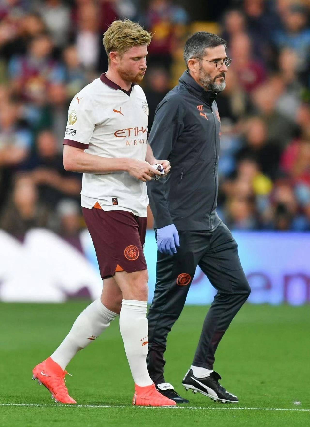 比利时队在欧国联半决赛中力挫对手