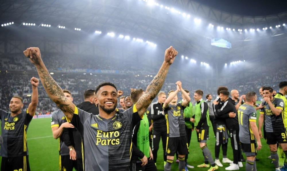 雷丁主场逆转马赛，晋级半决赛