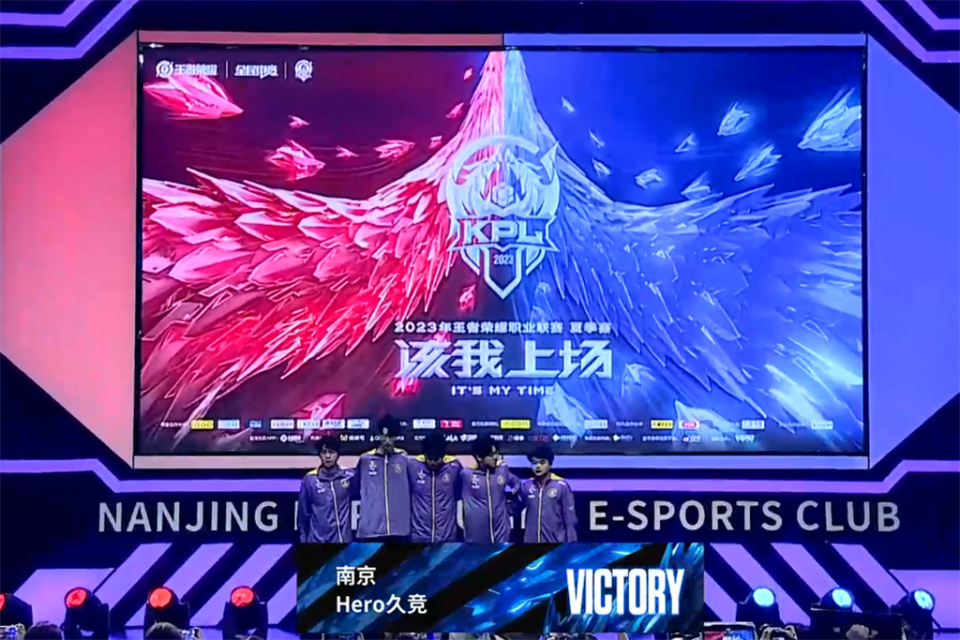 诺斯维奇城队大获全胜，稳坐领先位置的简单介绍