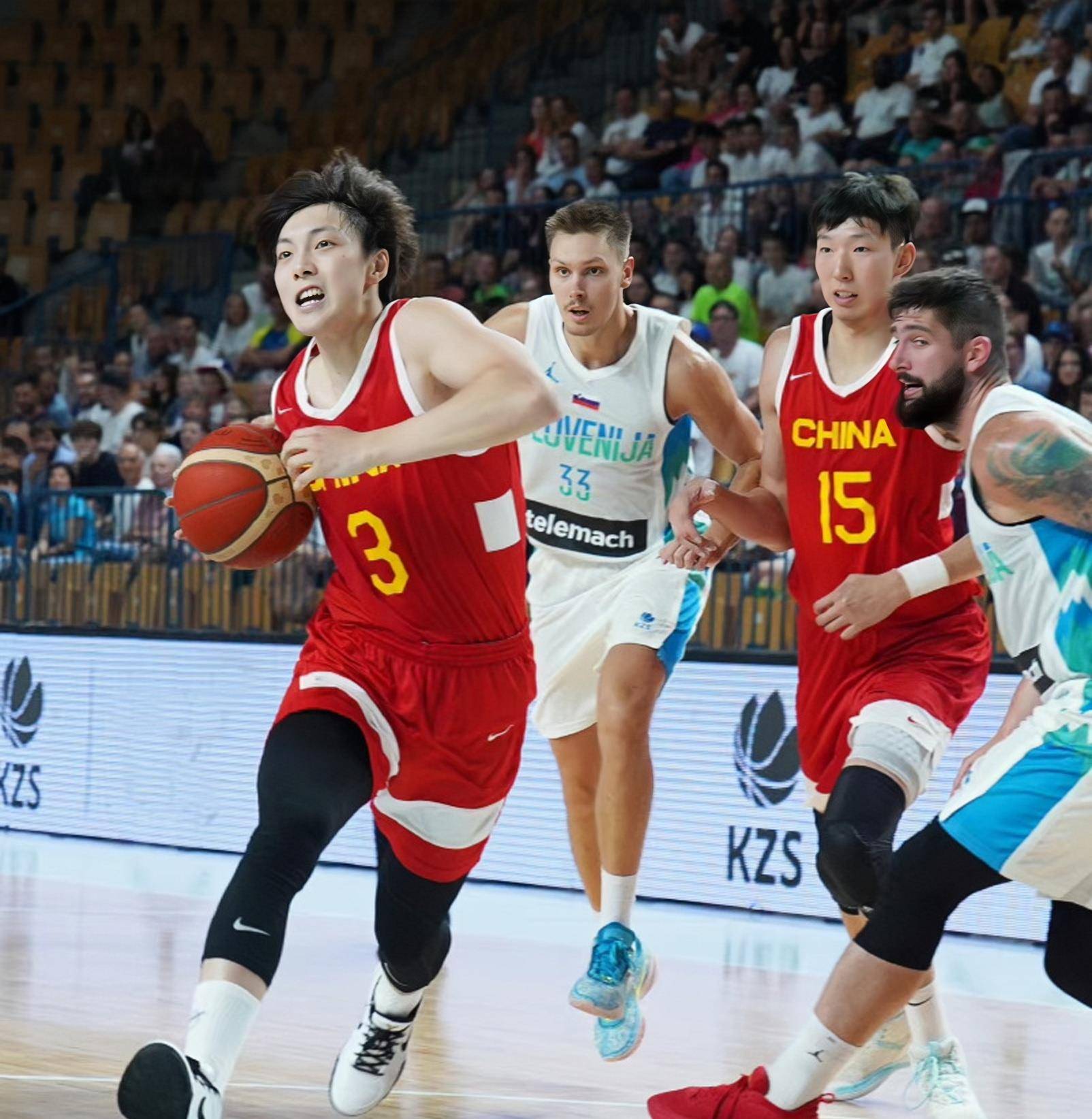 澳门男篮在比赛中奋力拼搏,实现逆袭 澳门男篮在比赛中奋力拼搏,实现逆袭