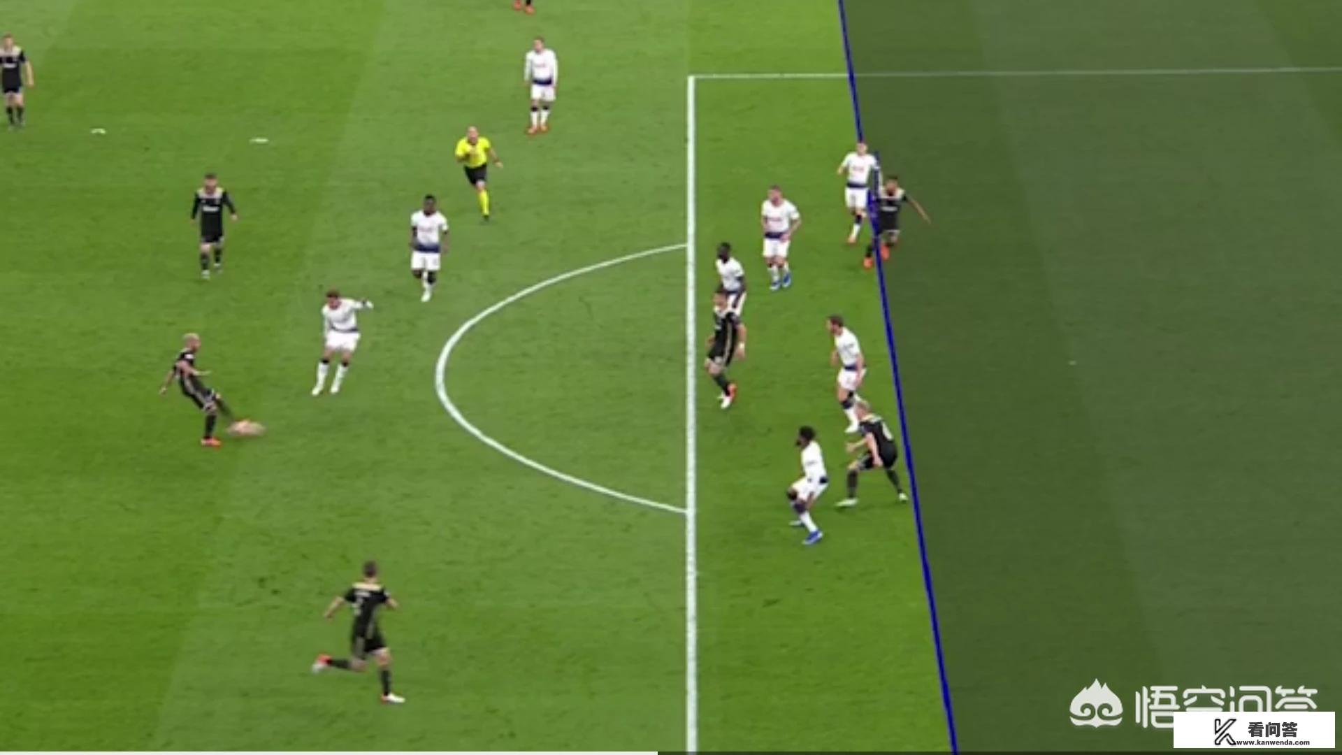 阿贾克斯击败意甲劲旅，开启欧冠征程