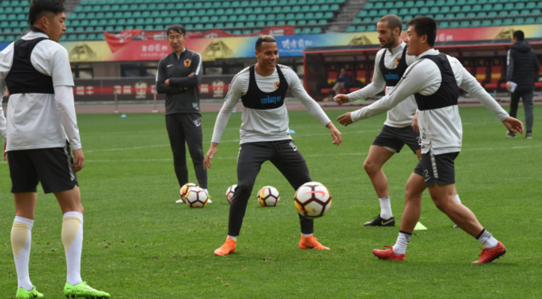 贵州队客场惨败，遭遇连败压力