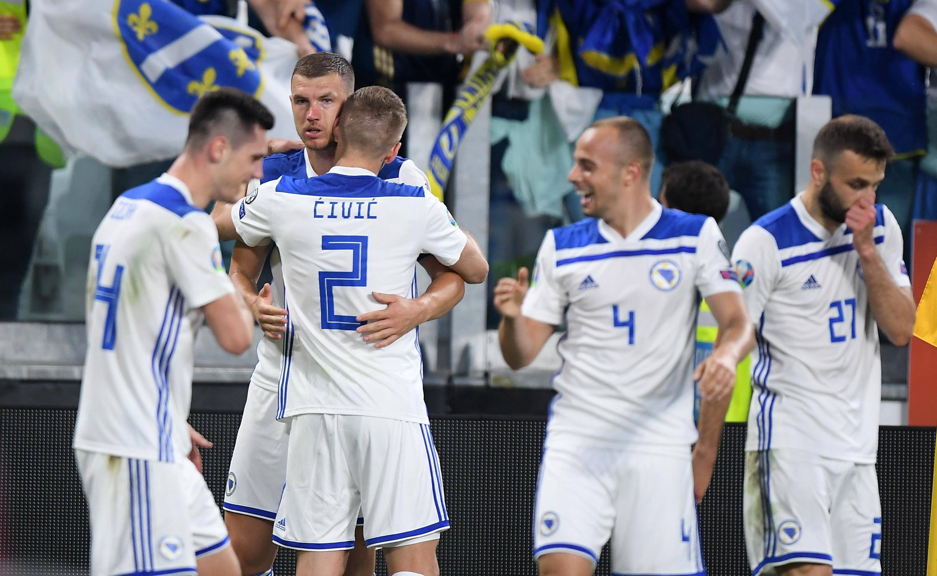 罗马尼亚胜乌克兰，晋级欧国联半决赛