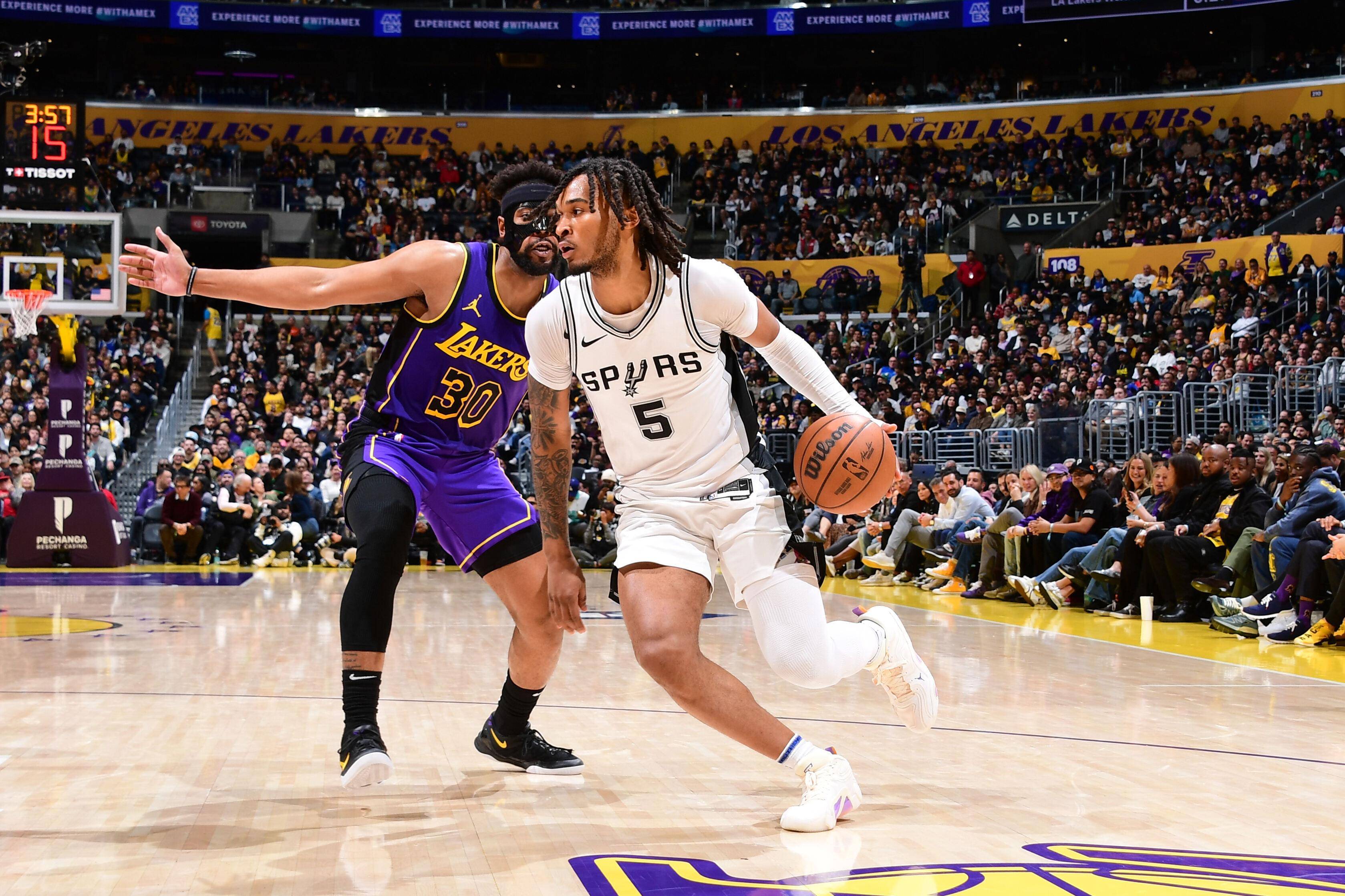 NBA新秀表现抢眼,被誉为未来联盟之星 NBA新秀表现抢眼,被誉为未来联盟之星