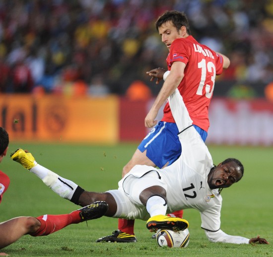 塞尔维亚竞技高手披荣耀而归,奋力夺冠 塞尔维亚竞技高手披荣耀而归,奋力夺冠