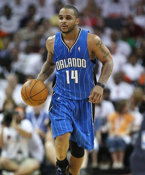 无惧挑战！欧预赛势不可挡向前冲刺