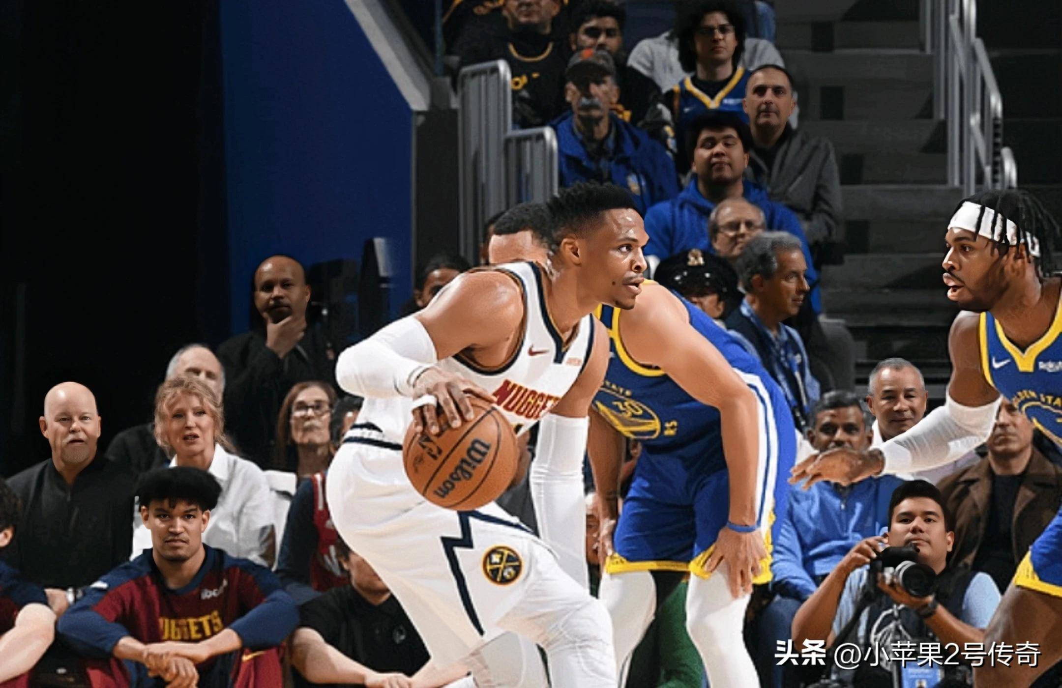 勇士大胜掘金,库里表现全面 勇士大胜掘金,库里表现全面