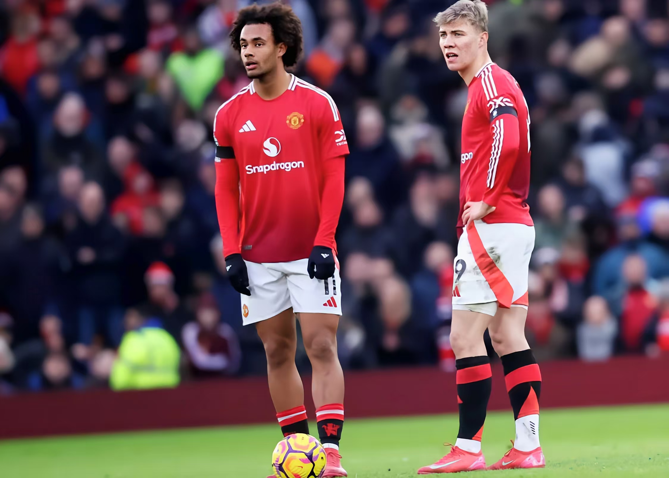 曼联主力缺席困扰球队，需替补崭露头角