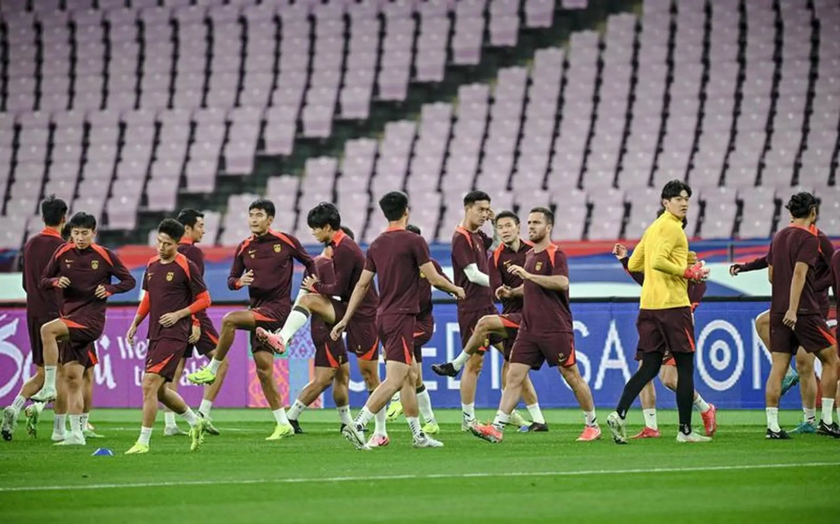 亚洲球队在国际比赛中斩获大胜