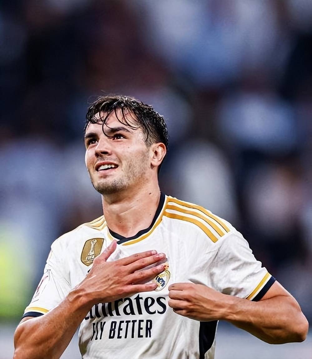 塞维利亚主场获胜，积分榜上升的简单介绍