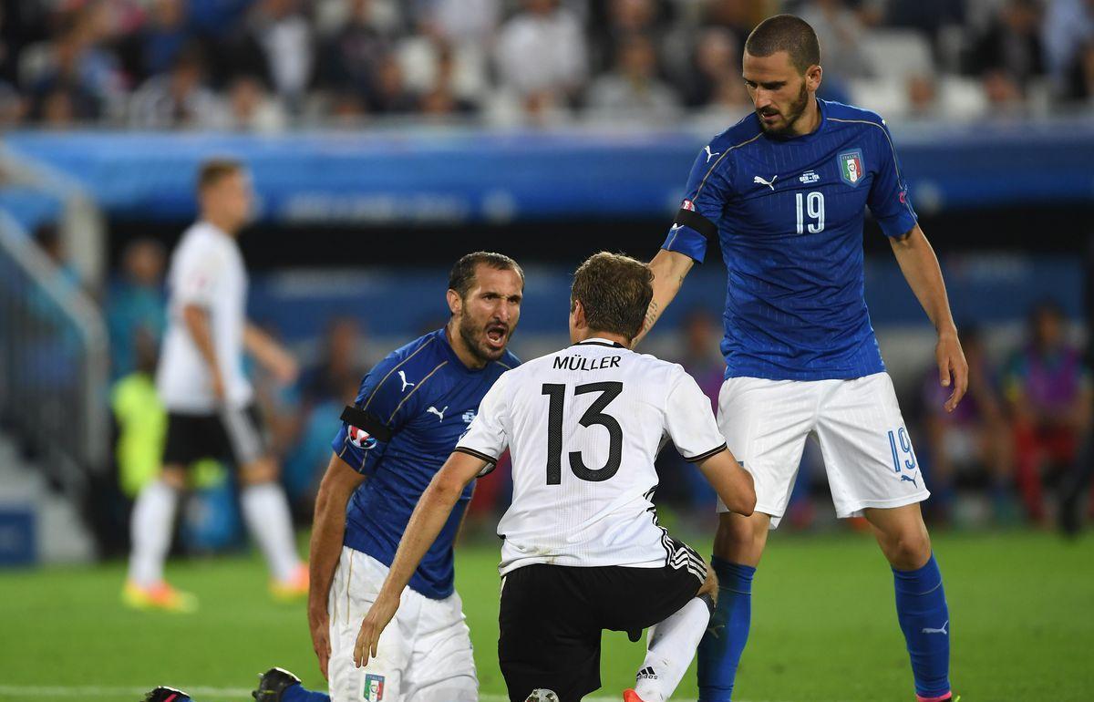 法国主场不敌土耳其，小组榜首稳固