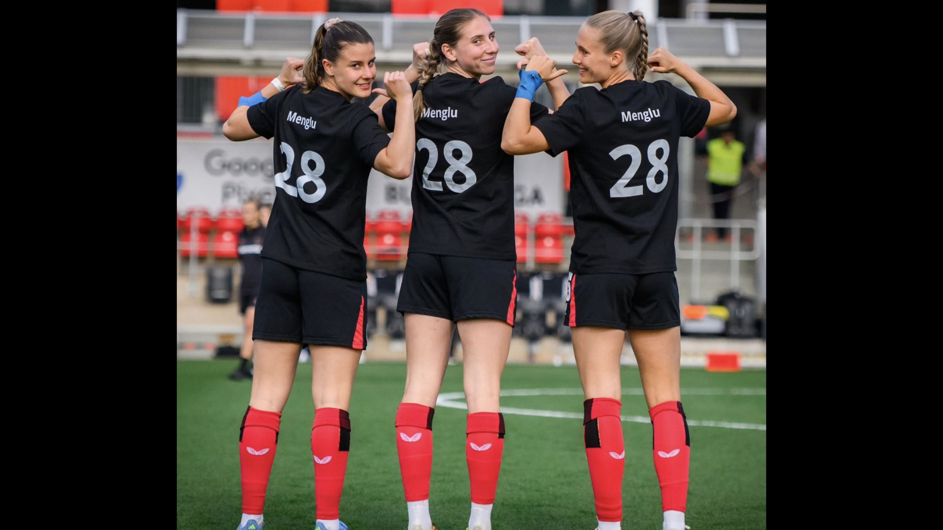 关于美国女足队员备战热身比赛，磨炼战斗力与配合的信息