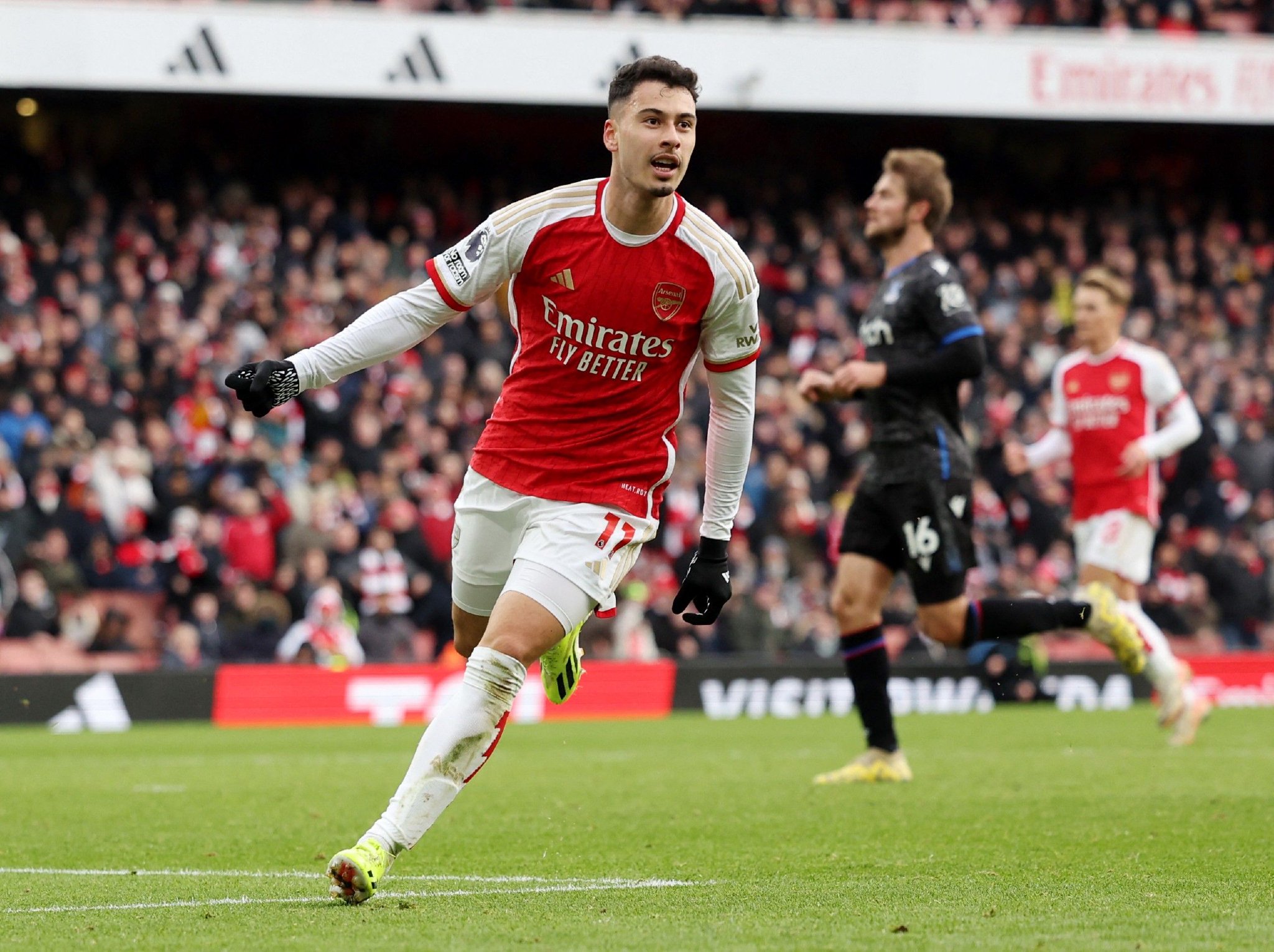 水晶宫主场绝杀，保级前景越发明朗