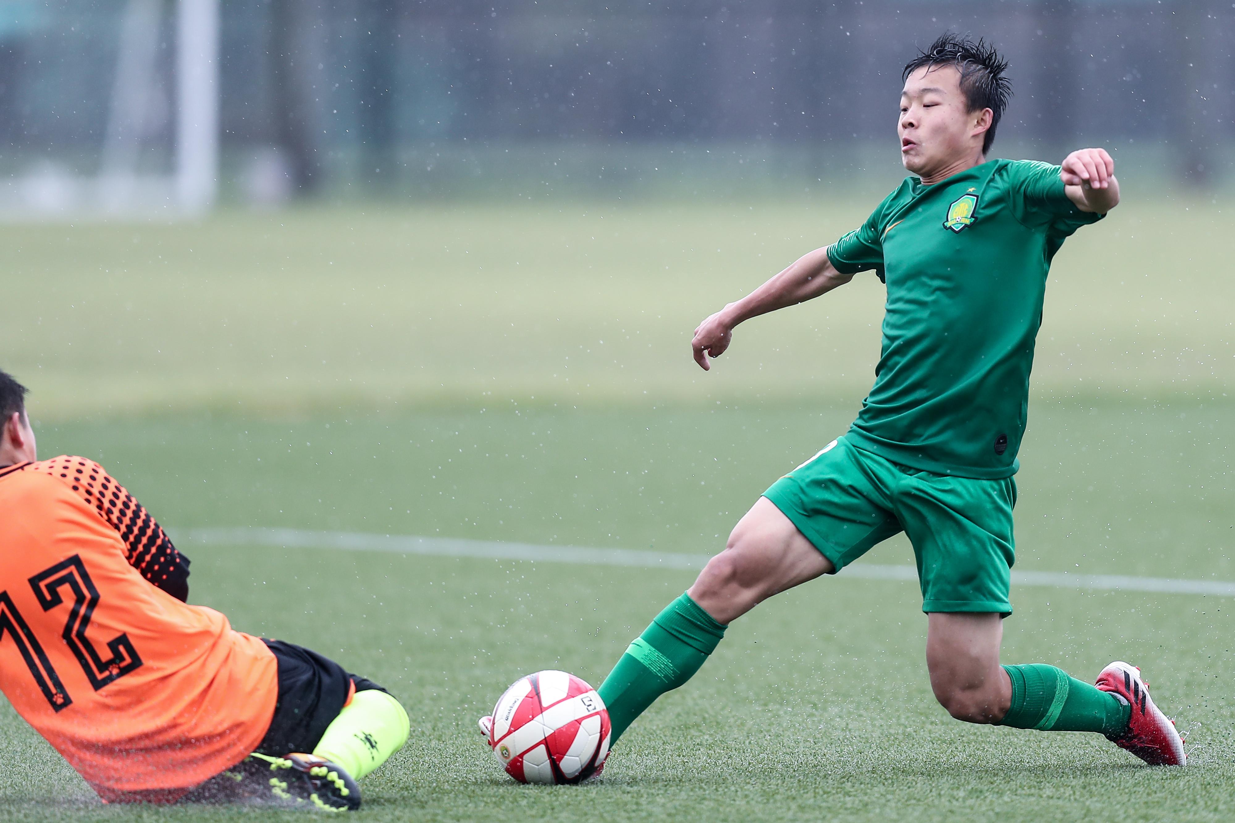 国安主场战胜保定，积分逼近前三