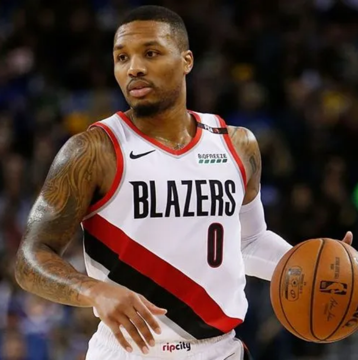 开拓者横扫篮网，利拉德压哨绝杀