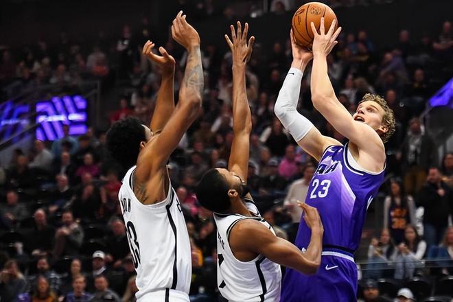 马刺逆转快船，雄鹿力克篮网