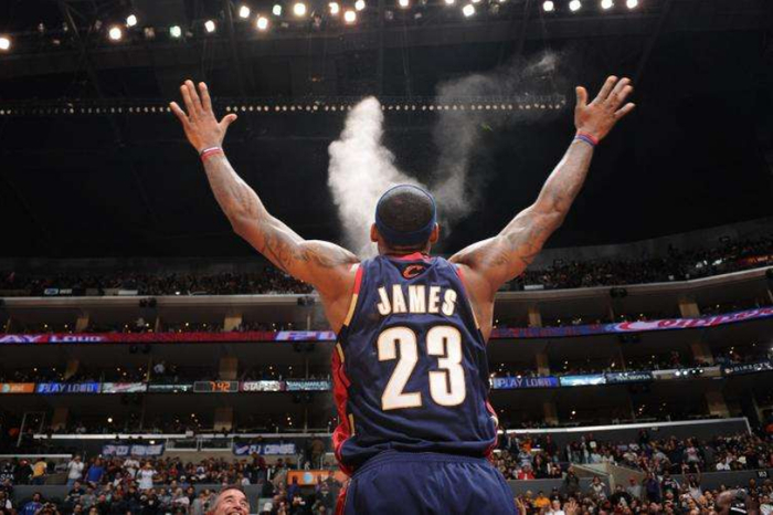 活塞逆转骑士，豪取胜利