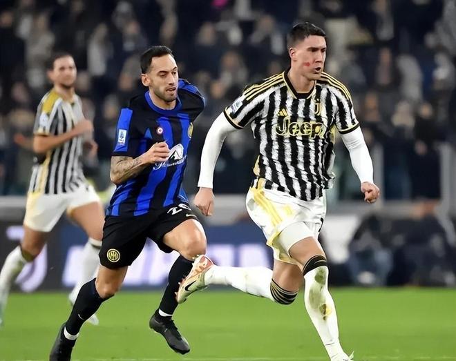 国际米兰主场2-1击败尤文图斯，继续领跑意甲积分榜的简单介绍