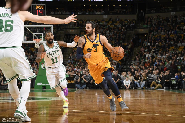 绿军击败爵士,取得四连胜 绿军击败爵士,取得四连胜