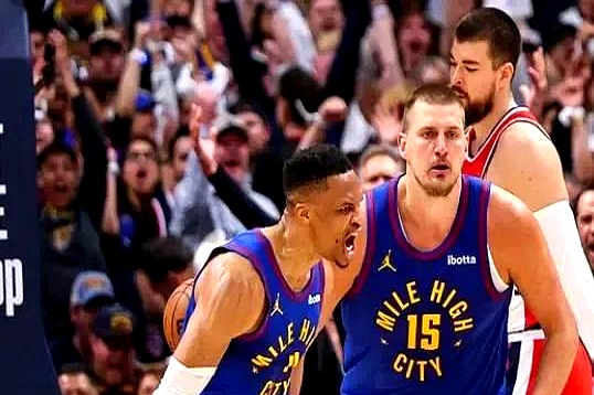 快船遭遇神仙打架,收获惨败3连败 快船遭遇神仙打架,收获惨败3连败