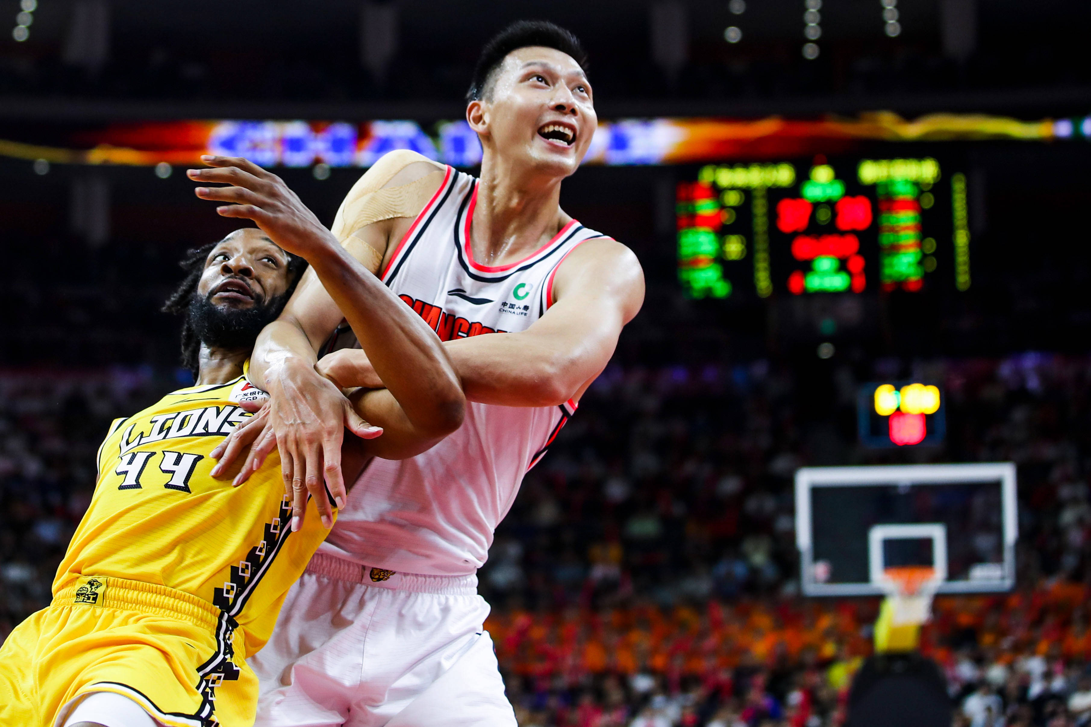 易建联独得29分广东不敌辽宁