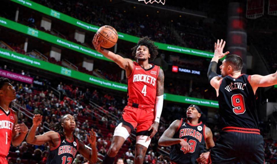 火箭主场击败勇士，取得七连胜