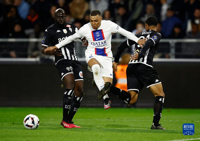 巴黎FC落败，昂热晋级法国足球联赛半决赛的简单介绍